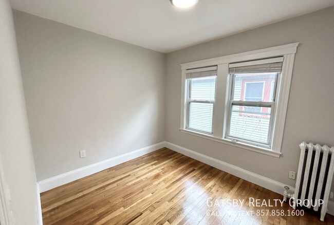 Photo - 120 Hillside St Unit 2R