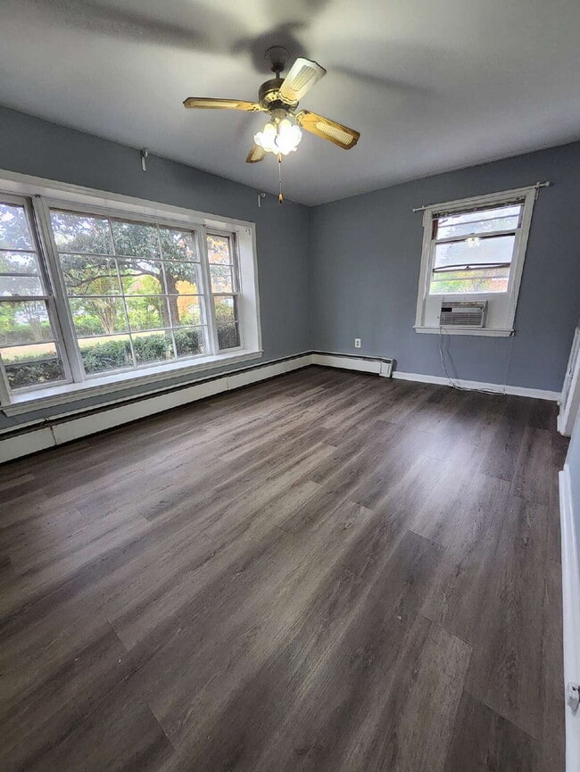 Photo - 13723 Dumfries Rd