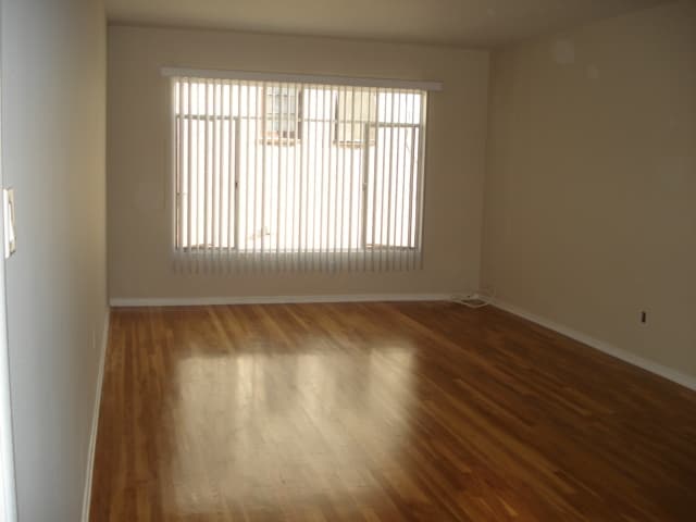 Photo - 1064 S Wooster St Unidad atinaproperties@gmail.com