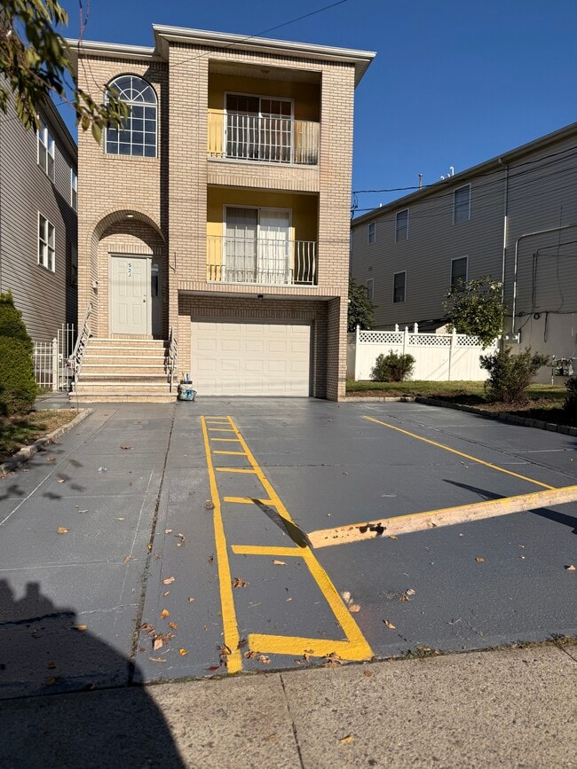 Building Photo - 523 Lidgerwood Ave Unit Elmora