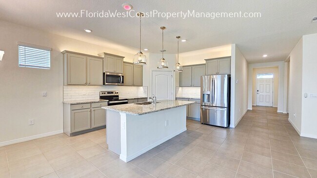 Photo - MOVE IN READY! FENCED YARD! OUTSTANDING 4 ...