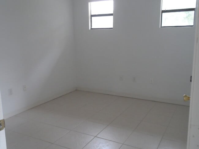 Photo - JUST LISTED -5 BEDROOM + BONUS ROOM - DELTONA NO PETS ALLOWED