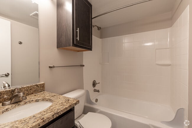 Swansboro Garden- 2BR, 1BA