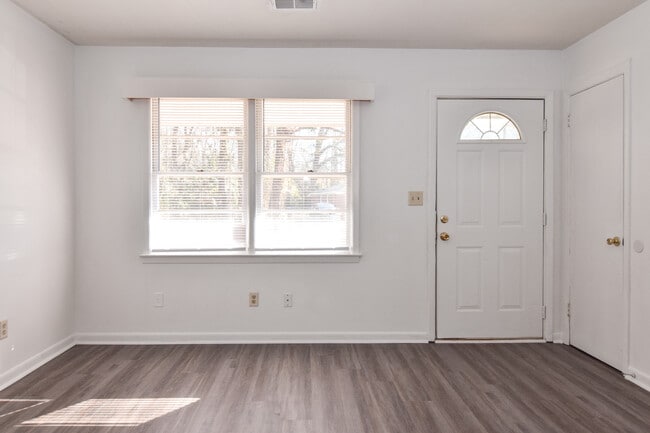 Photo - 6957 S Kenwood Dr