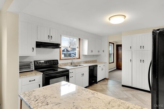 Photo - 17 Walcott St