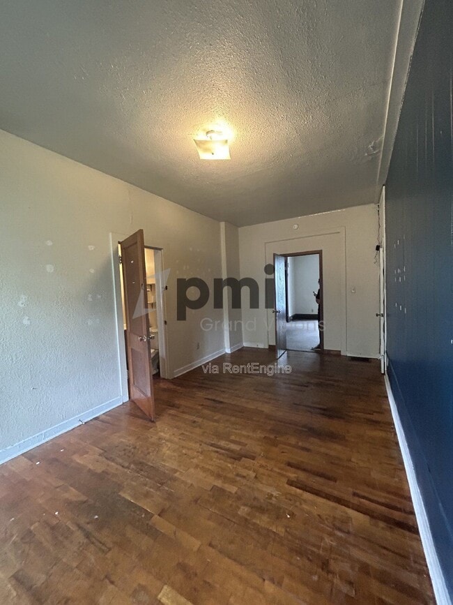 Photo - 1105 6th St