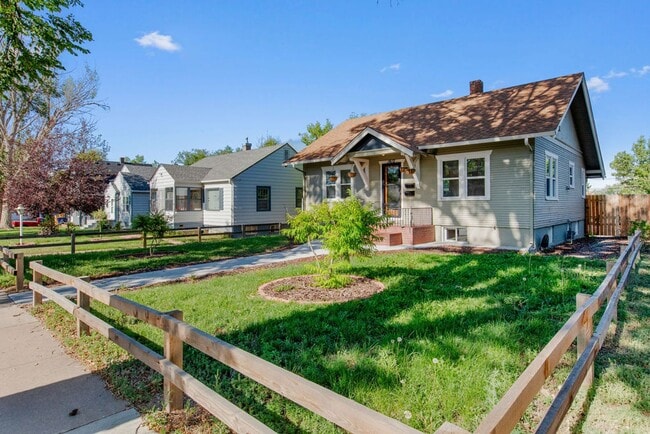 Building Photo - 2 Bedroom 1 Bath Duplex