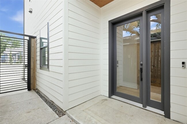 Photo - 1005 Mt Auburn Ave