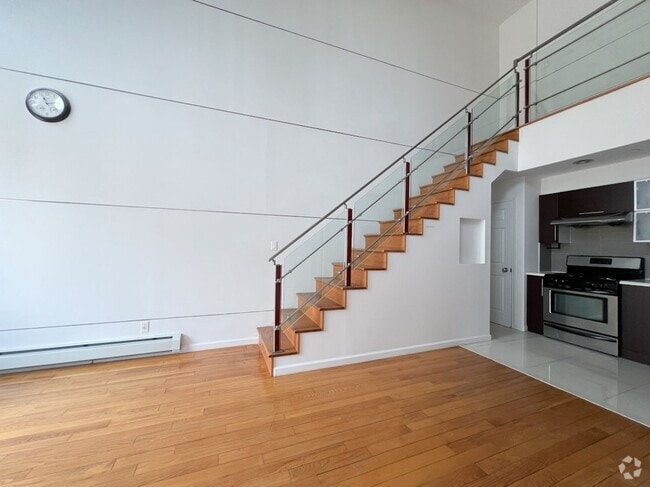 Building Photo - BRITTON AVENUE Unit DUPLEX Rental