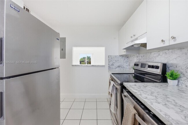 Photo - 2520 N Andrews Ave Unidad 401