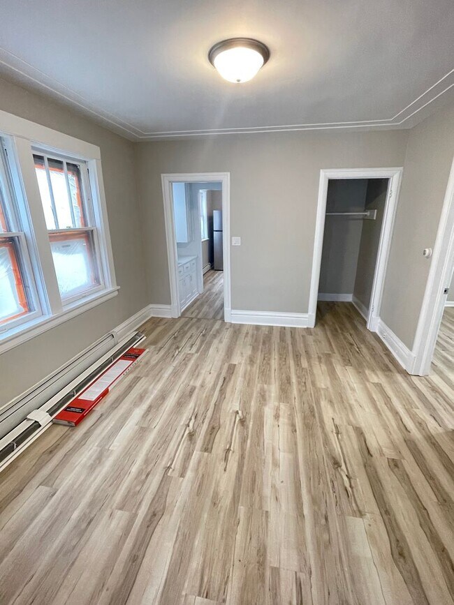 Photo - 611 E 6th St Unit 1 (Lower)