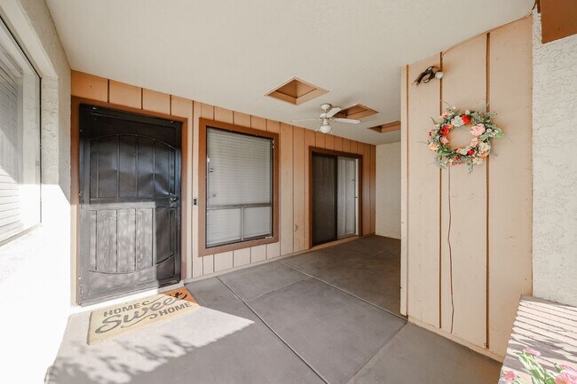 Photo - Great Location and Nicely Updated 2 Bed 2 Bath!