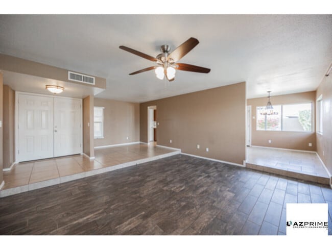 Photo - Welcome to this Delightful 3/2 Phoenix House!