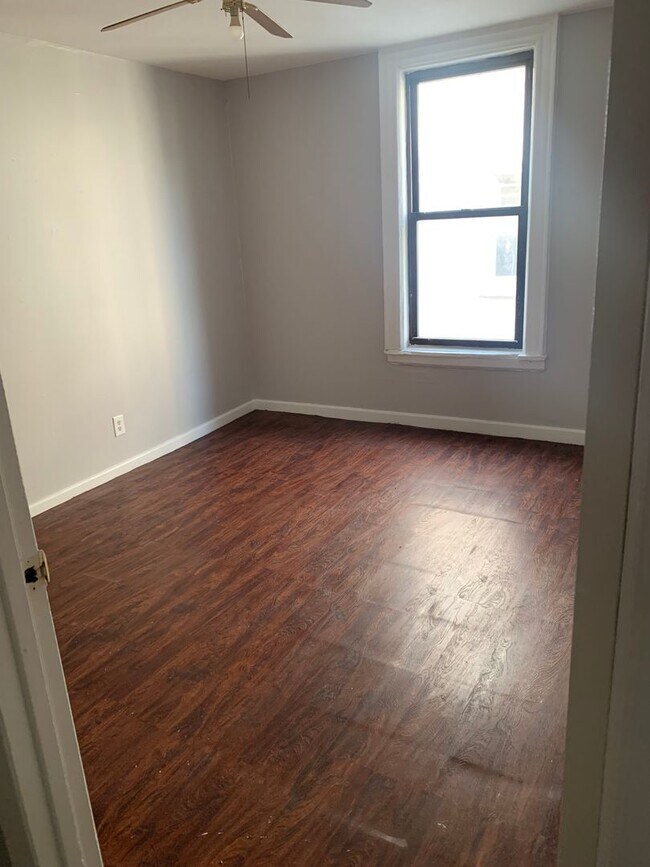 Photo - 280 Hawthorne Avenue Unit 6