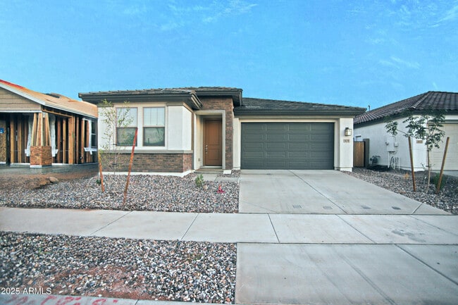 Building Photo - 879 W Finch Dr Rental