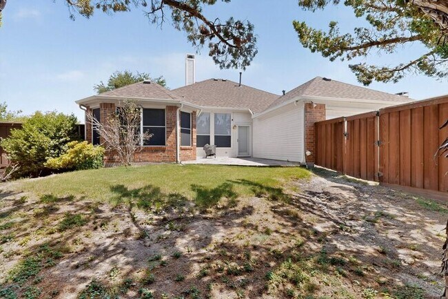 10201 Max Ln