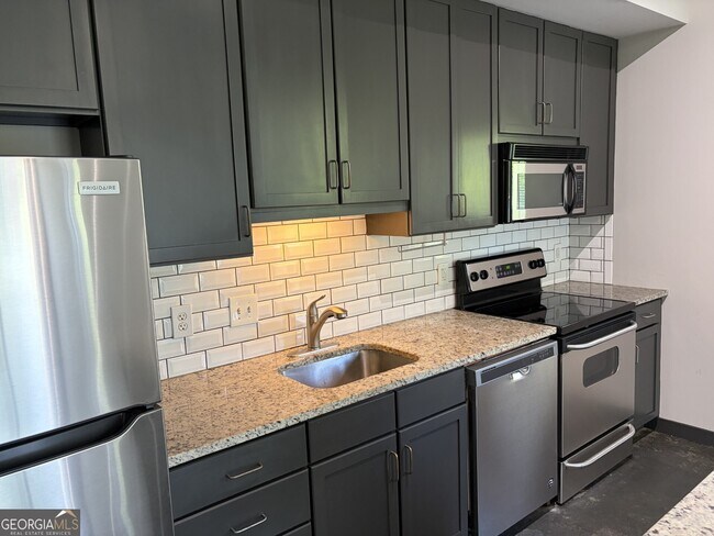 620 Glen Iris Dr NE Unit 207