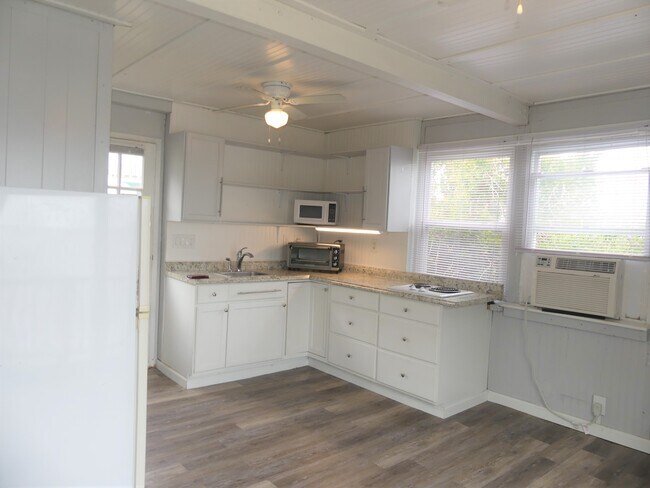 104-D Tolers Ln Unit D