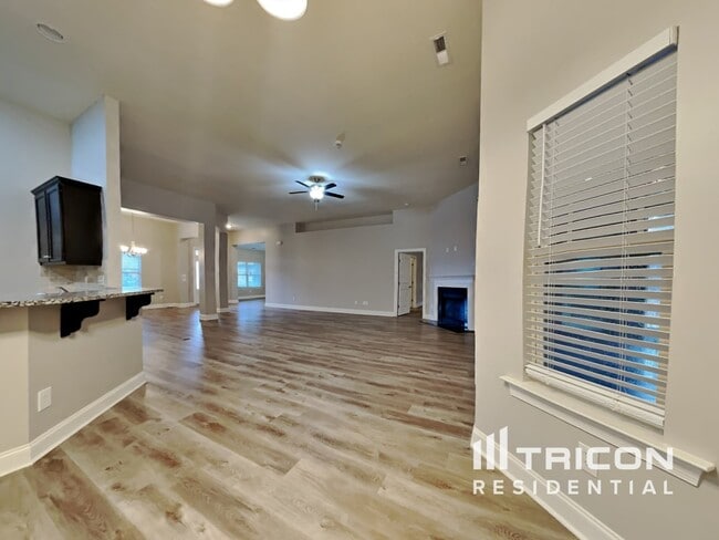 Photo - 2312 Joneshurst Wy