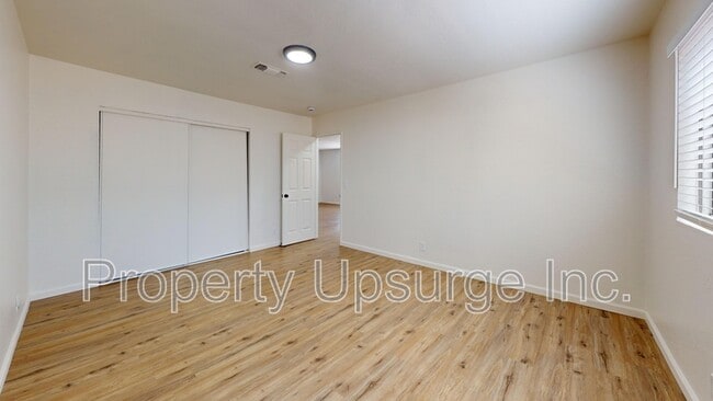 Photo - 2061 Rosamond Ave
