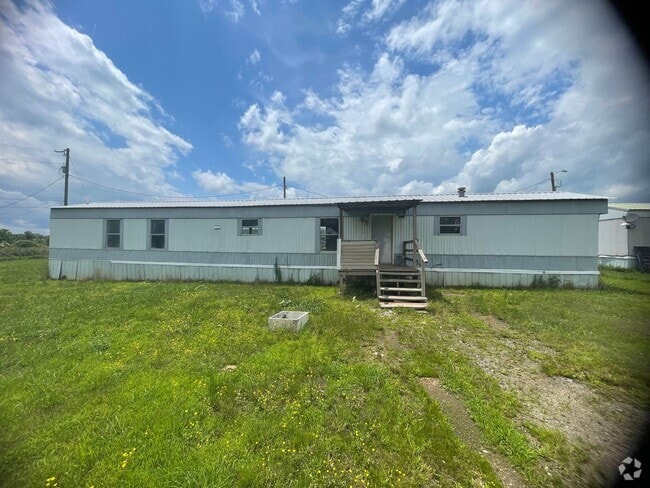 Building Photo - 3 BR 2 Bath 1,280 sq ft singlewide mobile ... Rental