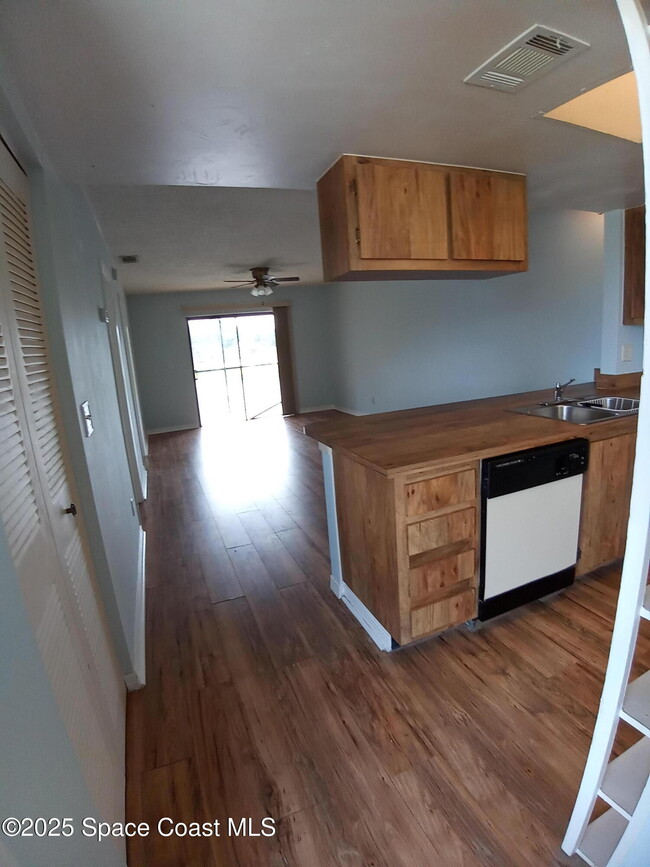 Photo - 1800 University Ln Unit 106
