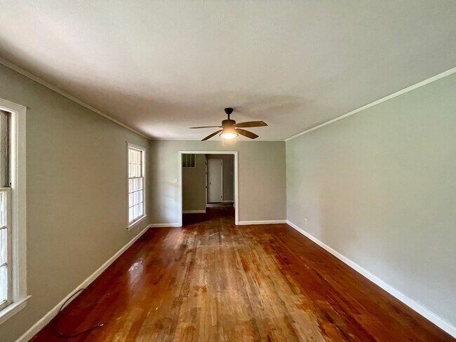 Photo - 300 W Cranford Ave