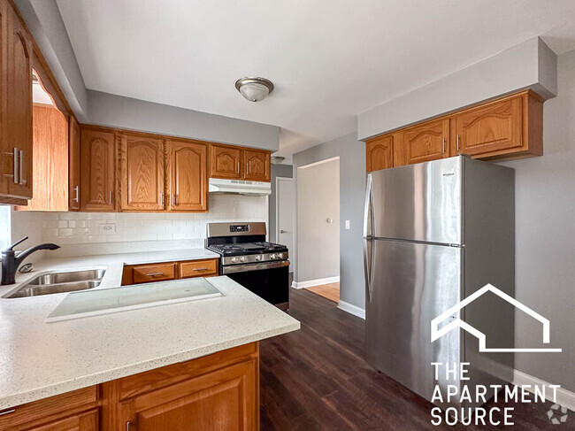 Building Photo - 3835 N Narragansett Ave Unit E Rental