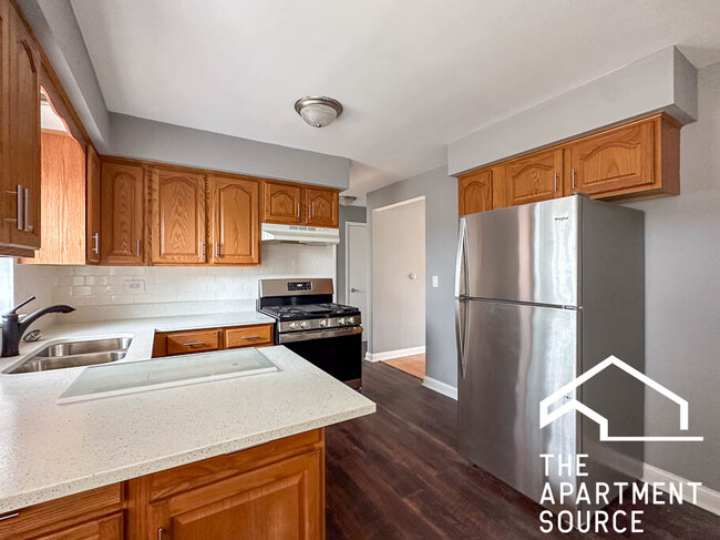 Photo - 3835 N Narragansett Ave Condo Unit E