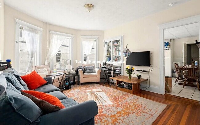 Photo - 116 Pearson Rd Unit 2