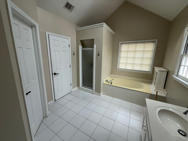 Photo - 2845 Stratfield Ct