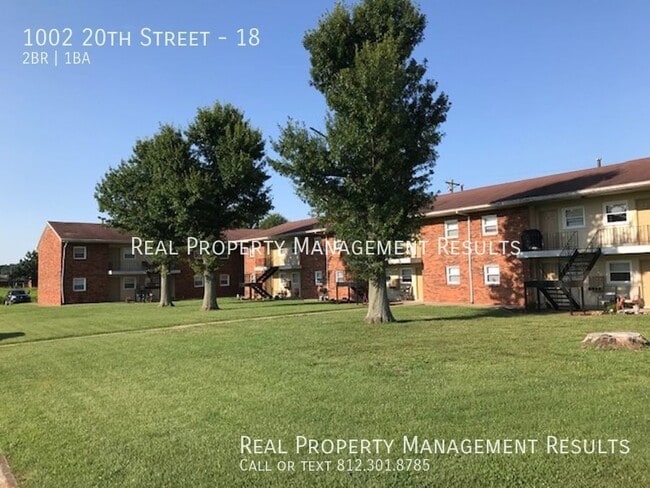 Building Photo - 1002 20th St Unit 18