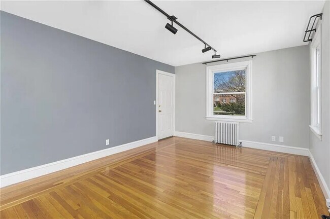 11 North Ave Unit 1