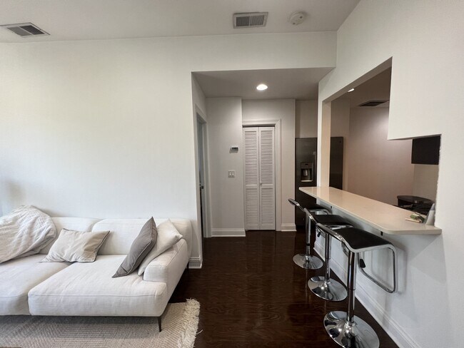 Photo - 1921 N Sedgwick St Unit 3F