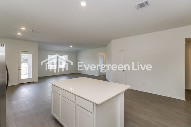 Photo - 1124 Nesting Bird Dr