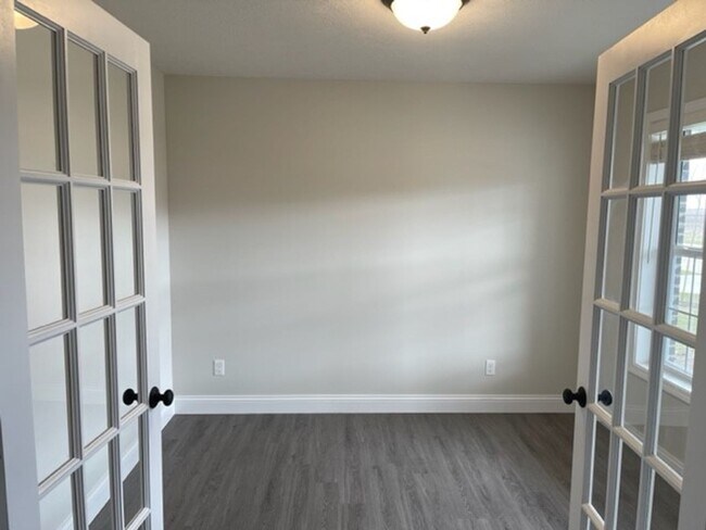 Photo - 1605 Peppermill Ln