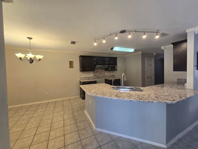 Photo - 2987 Temple Dr