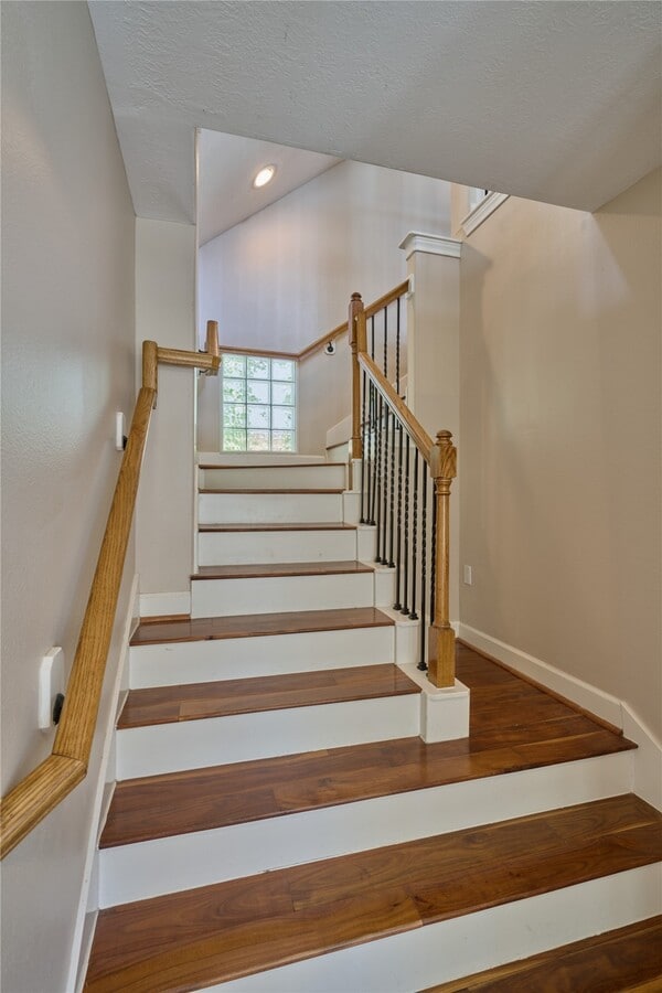 Photo - 2526 Bevis St