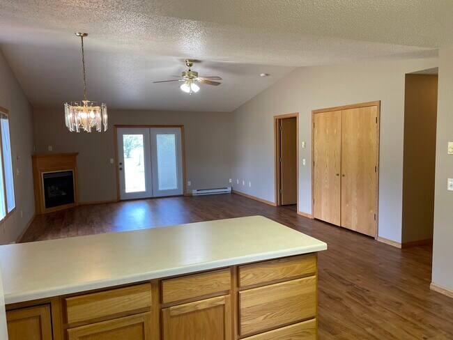 Photo - 5639 165th St E