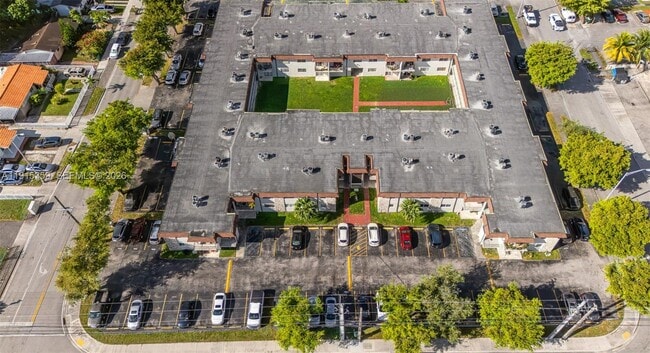 Photo - 1225 W 35th St Unit 31A