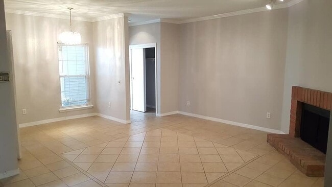 Photo - 9809 Richmond Ave Unidad 12