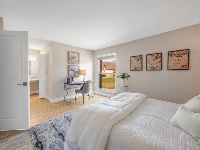 Photo - Rochester Club Apartments