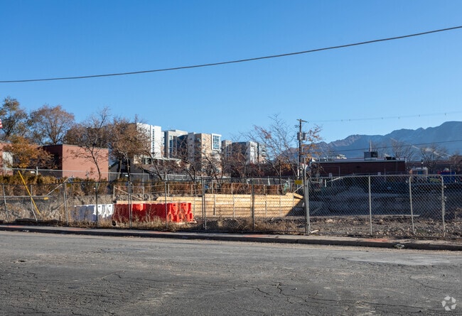 Building Photo - Montaire Rental