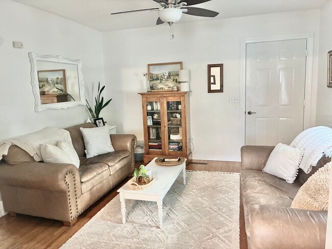 Building Photo - 201 7th St W