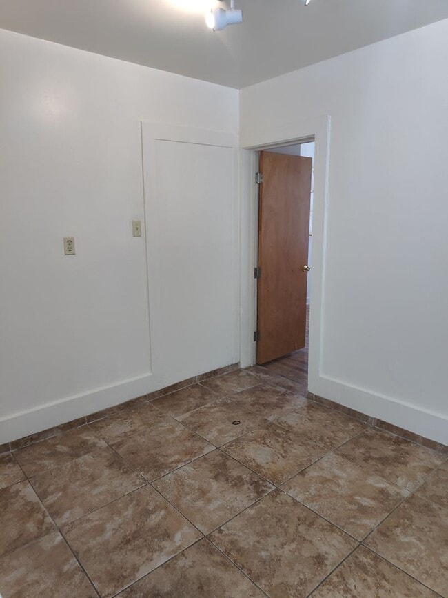 Photo - 2129 Coal Ave SE Unit B