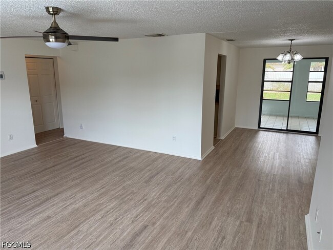 Photo - 142 SE 1st Ave