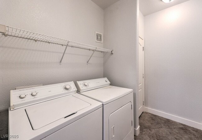 Building Photo - 10233 King Henry Ave Unit 104