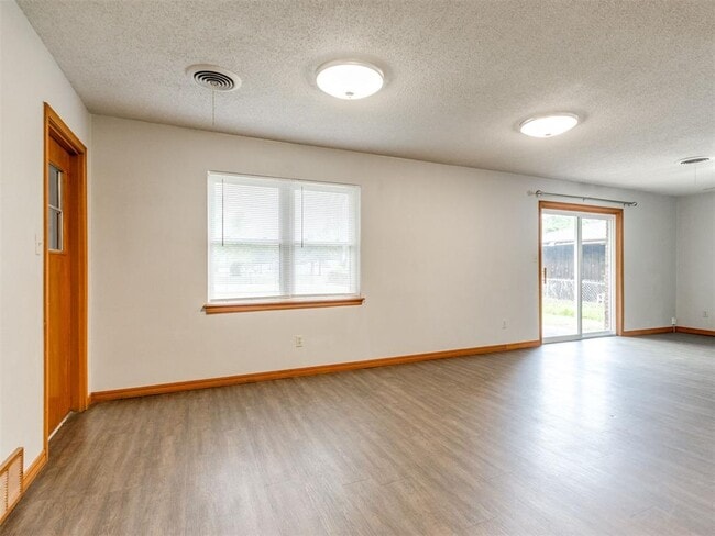 Photo - 1639 Westbrooke Terrace