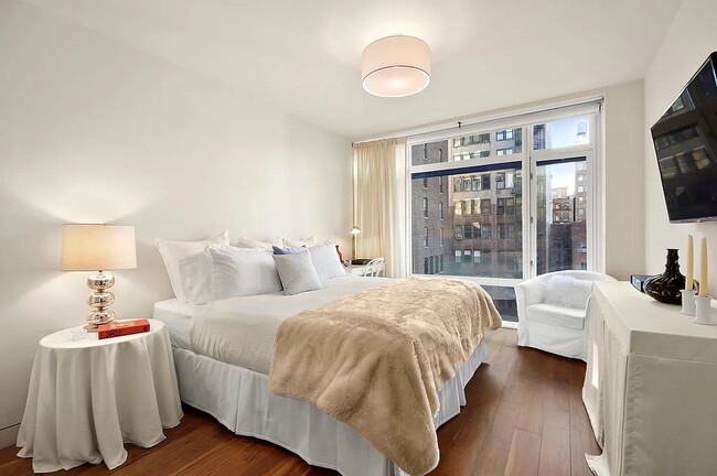 151 W 21st St Unit 7D