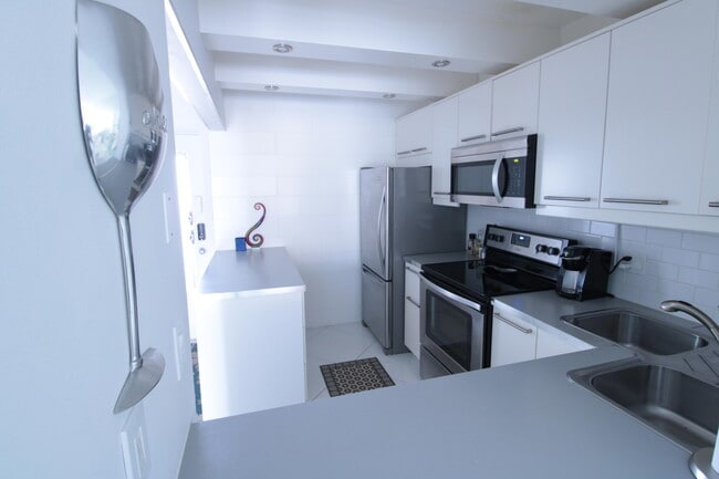 Photo - 465 Paradise Isle Blvd Unidad 305